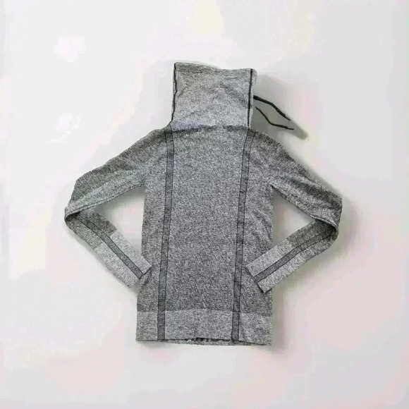 Under Armour Sweatshirt Women Size XS Threadborne HeatGear Hoodie Gray 4498 - Picture 2 of 7